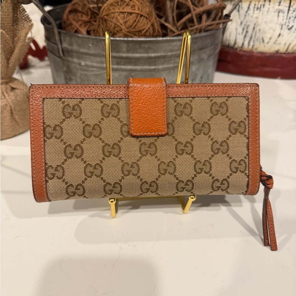 Gucci Tan and Brown Women's Wallet with Gold GG on Zipper. 100% Authentic!